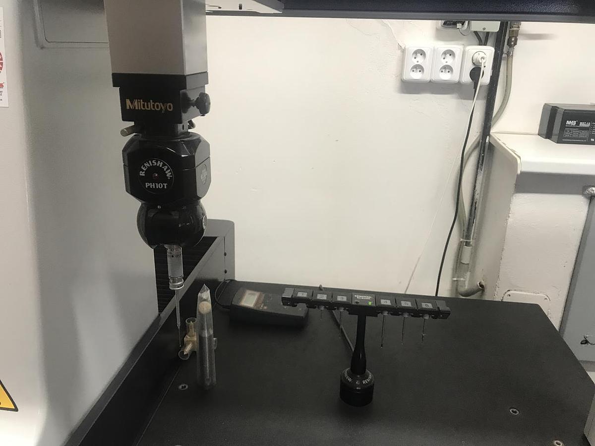 Used Mitutoyo CMMC-J