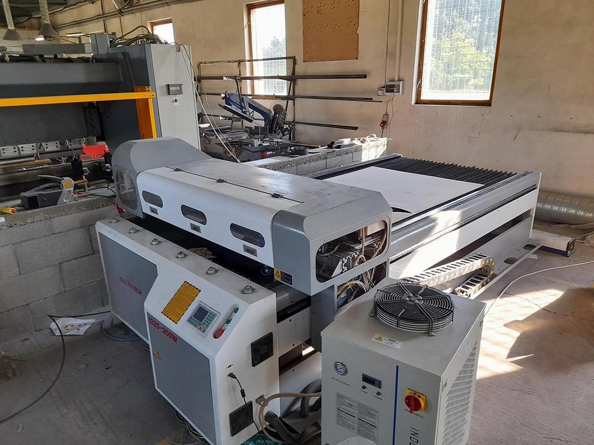 Gebraucht MultiTech 1325-300W