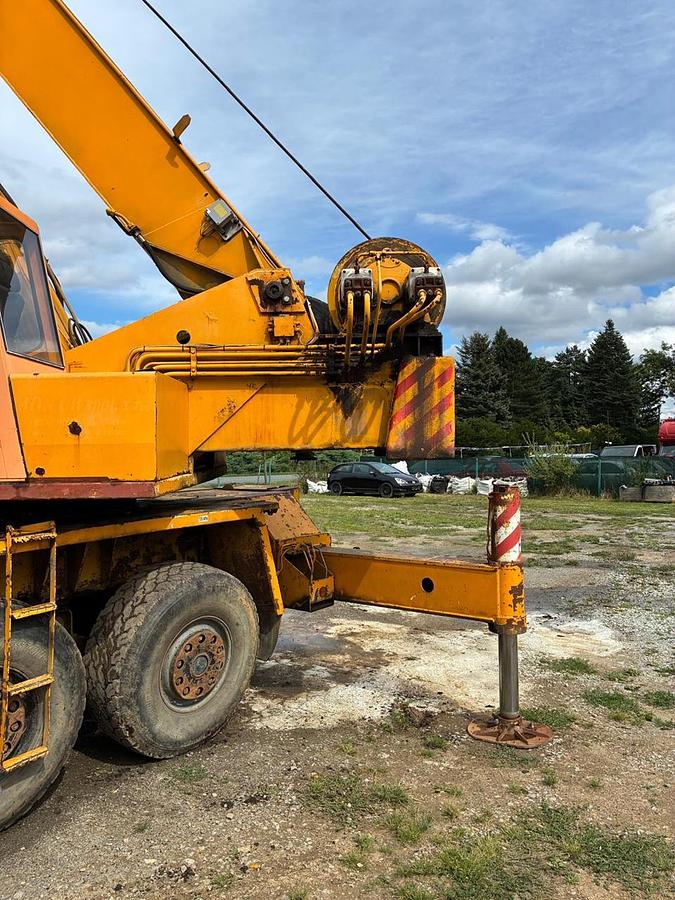 Použitý TATRA AD 28