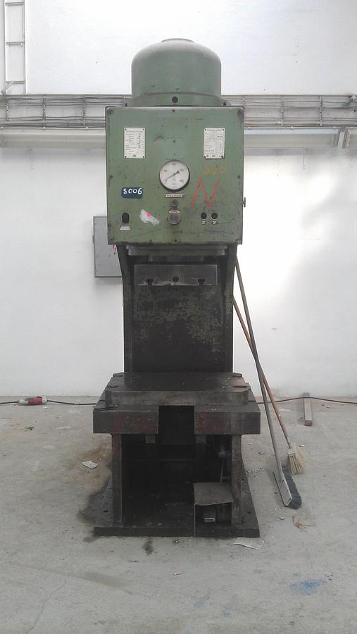 Gebraucht WMW PYE 250x355