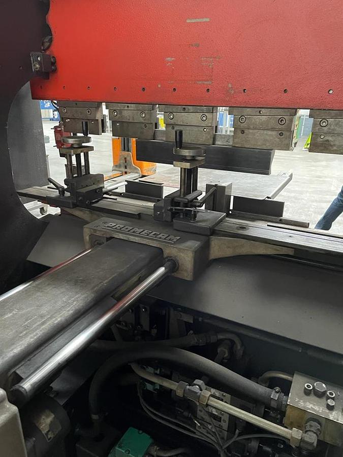 Used AMADA IT25 12