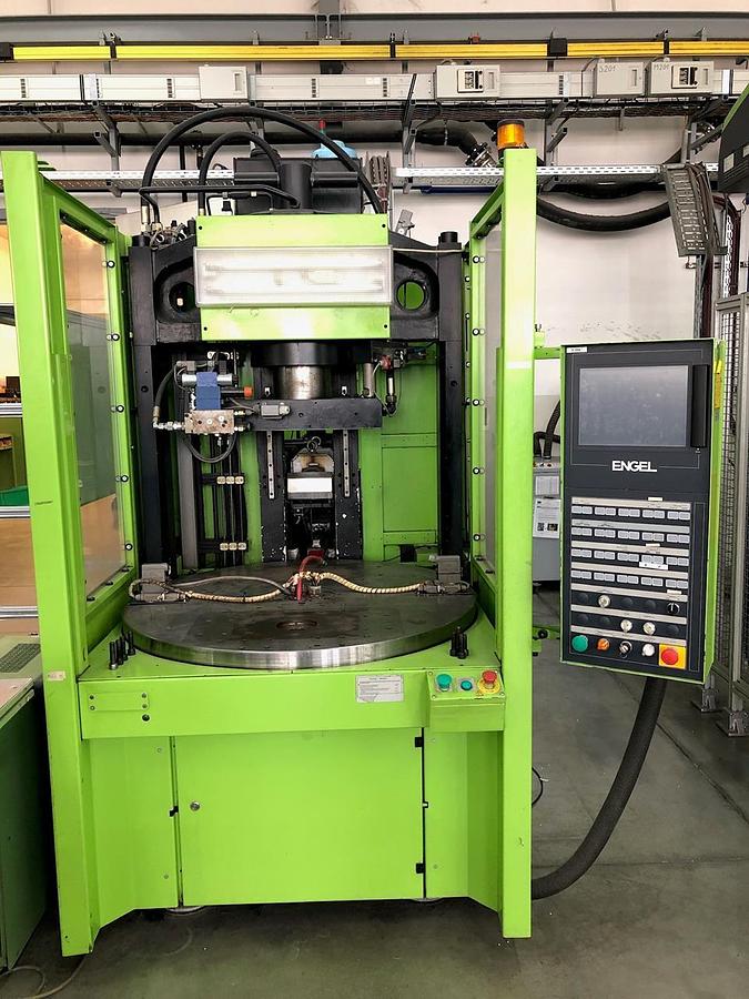 Použitý Engel Insert 330H 90