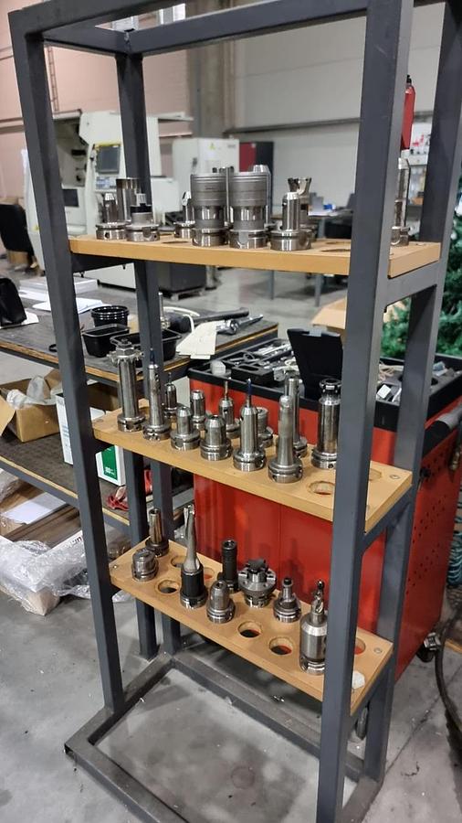 Used HYUNDAI WIA Hi-MOLD 560/5A