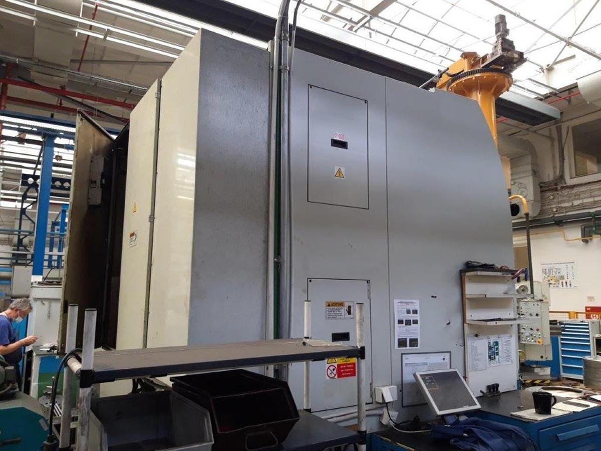 Použitý Doosan V850