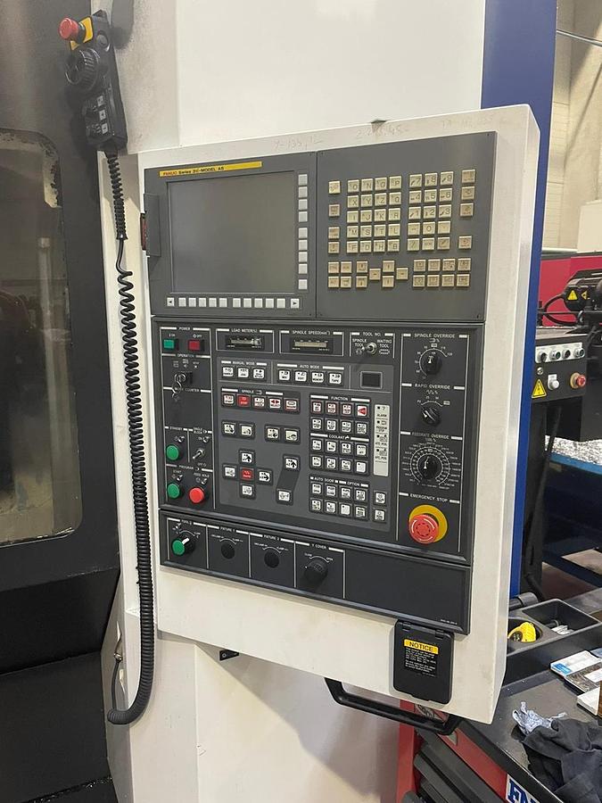 Gebraucht HYUNDAI WIA Hi-MOLD 750/5A