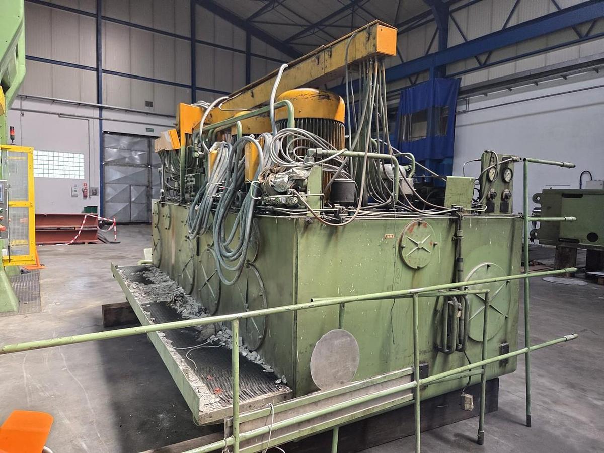 Hydraulický lis Dieffenbacher PO-F 1250 A