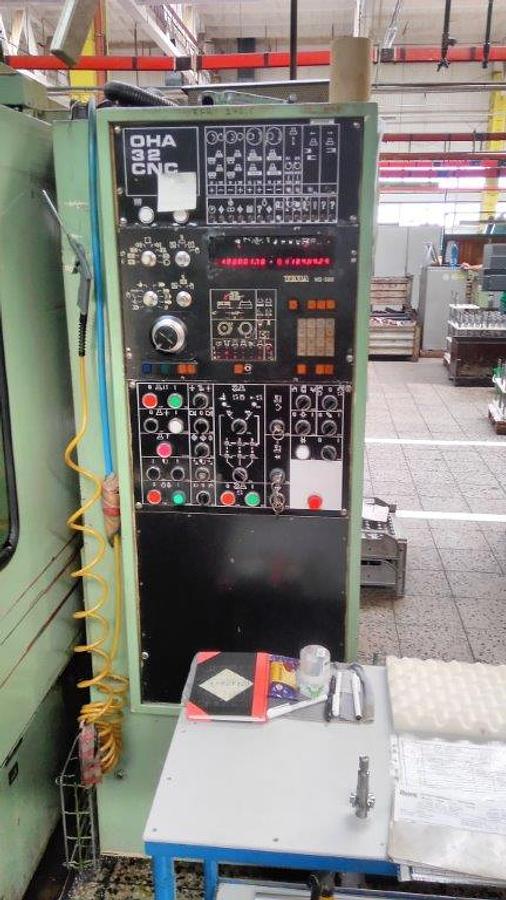Used TOS OHA 32 CNC