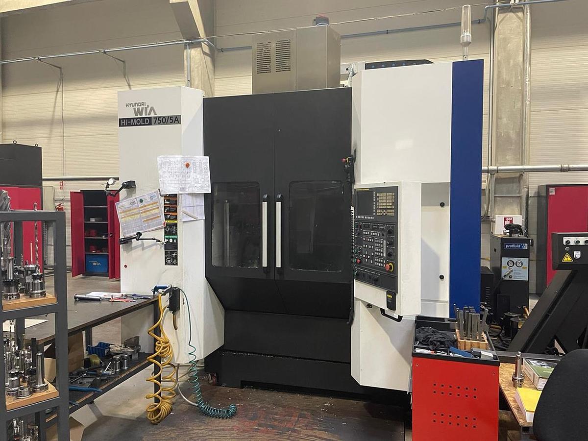 Gebraucht HYUNDAI WIA Hi-MOLD 750/5A