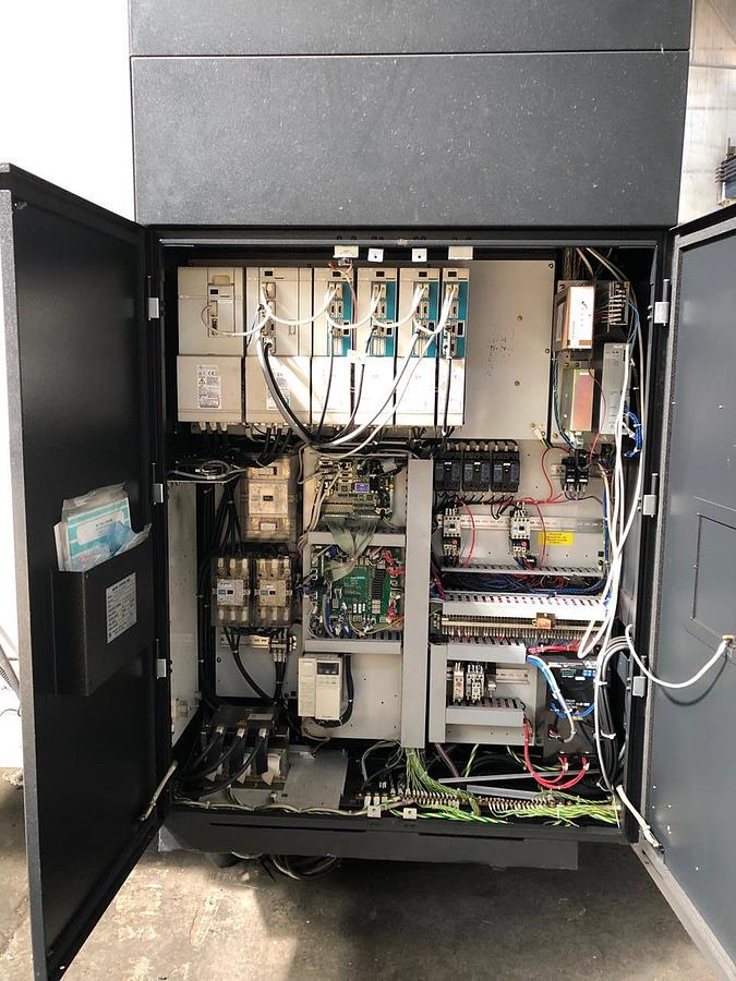 Used MAZAK VARIAXIS 500-5X