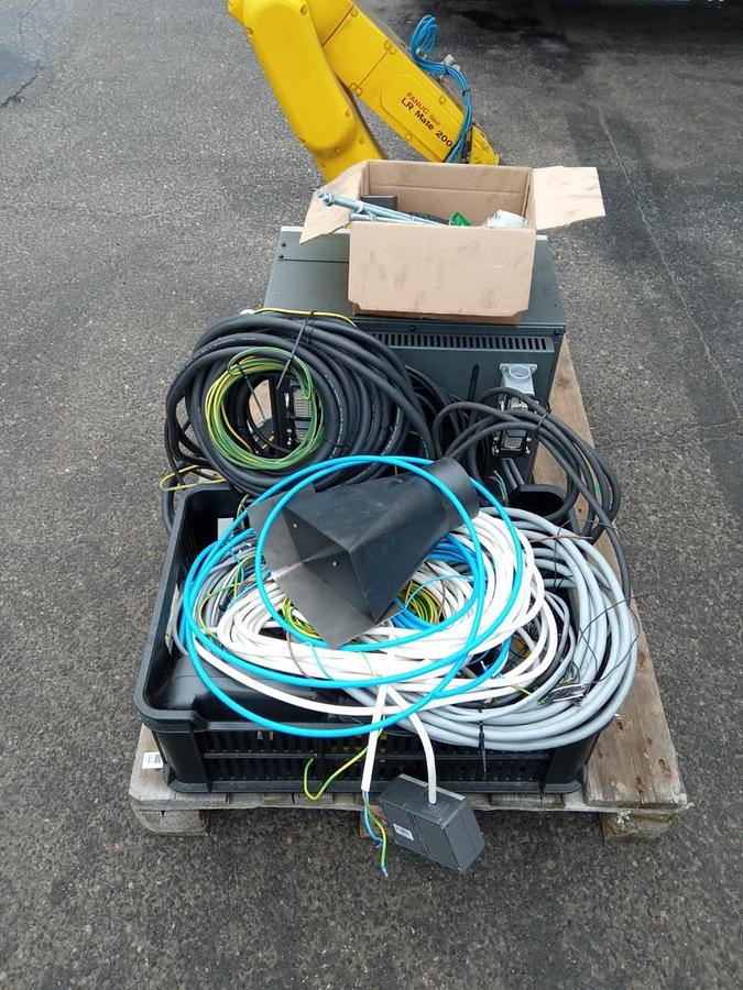 Gebraucht Fanuc LR Mate 200iD/7L