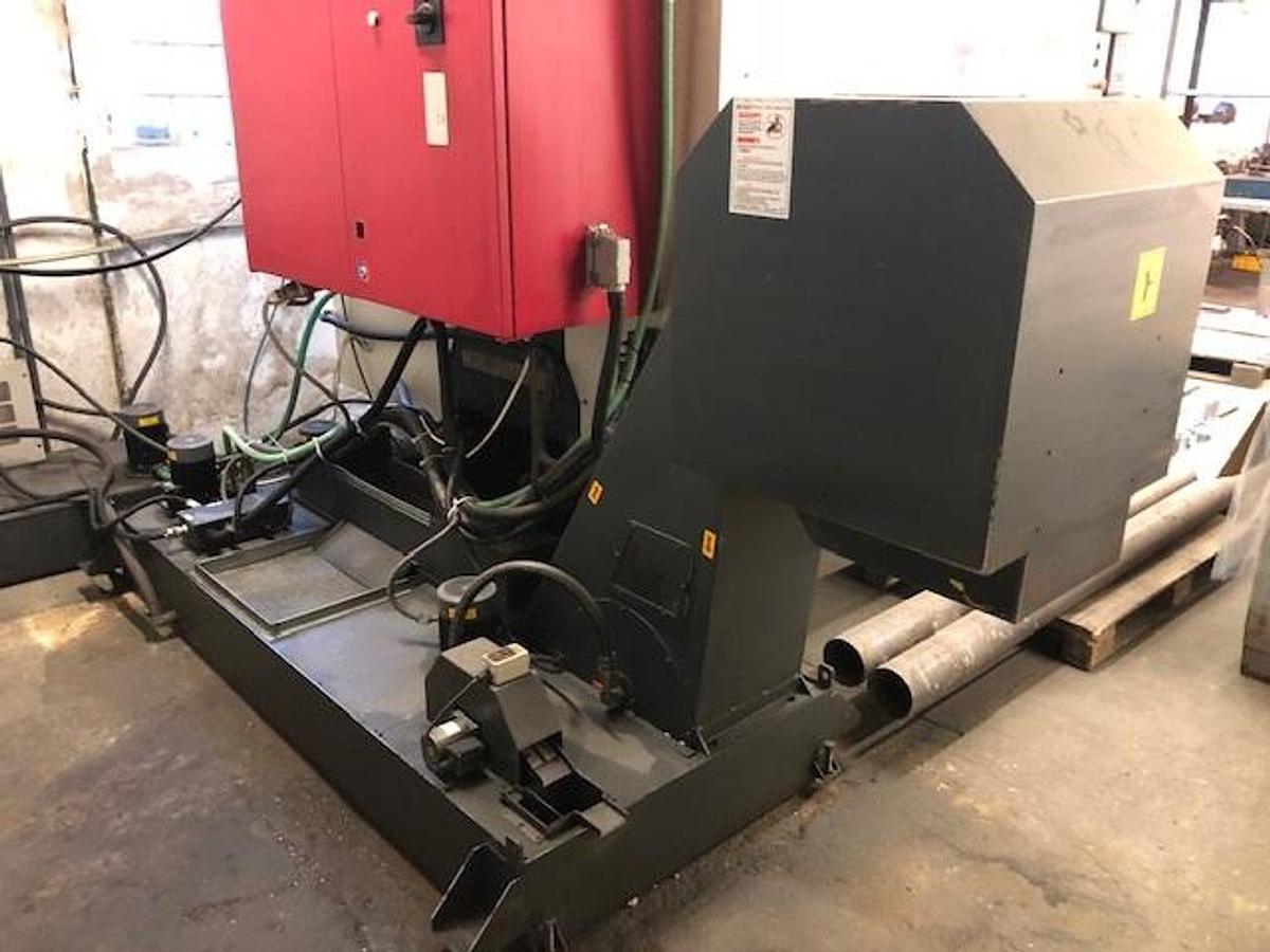 Použitý AKIRA SEIKI RMV 700 APC