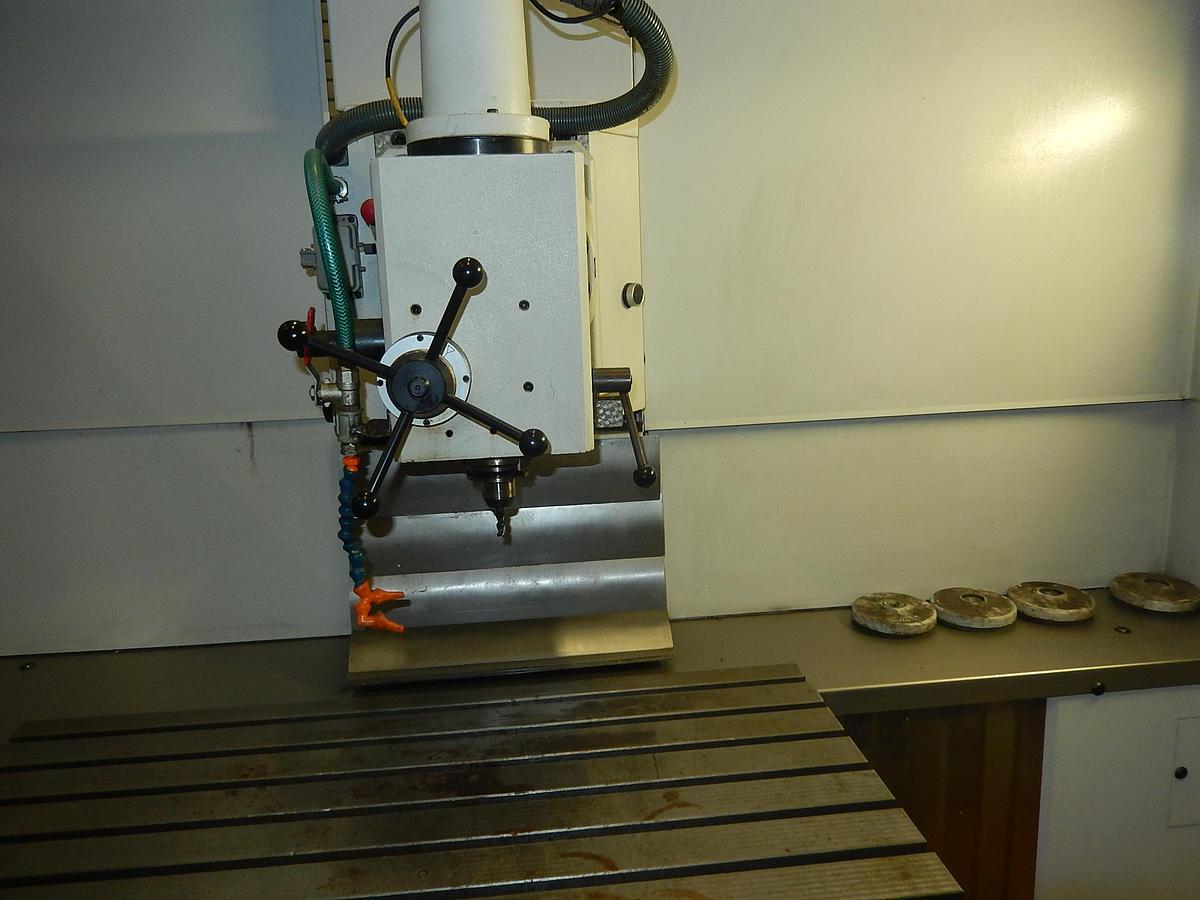 Gebraucht MIKRON UME 600