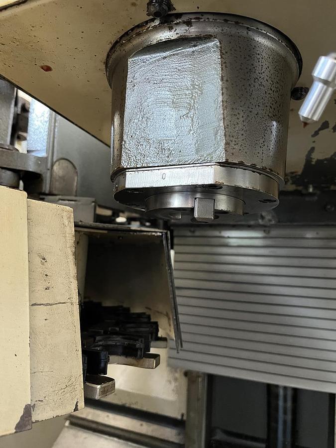 Used Cincinnati MILACRON Arrow 500
