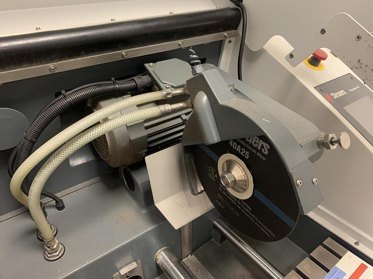 Used Struers Discotom-10