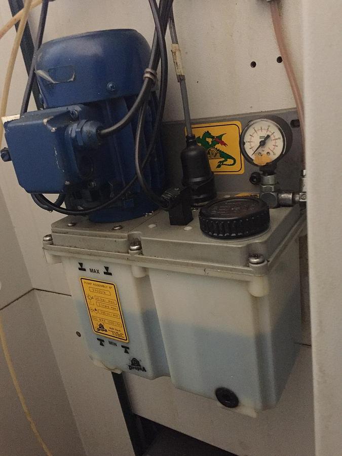 Used Bridgeport VMC1000/22