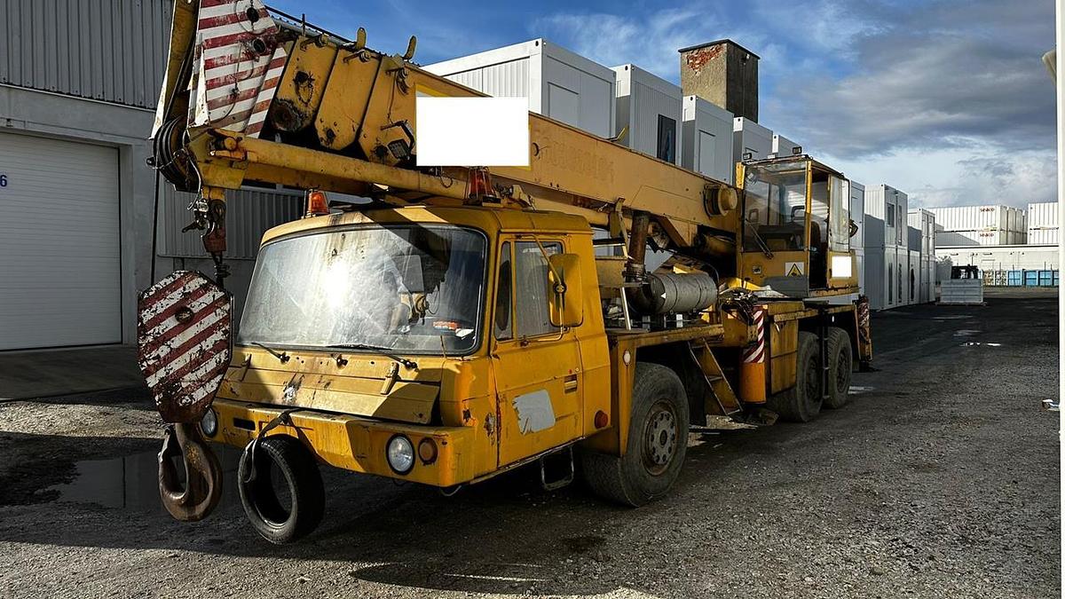 Použitý TATRA 28 T