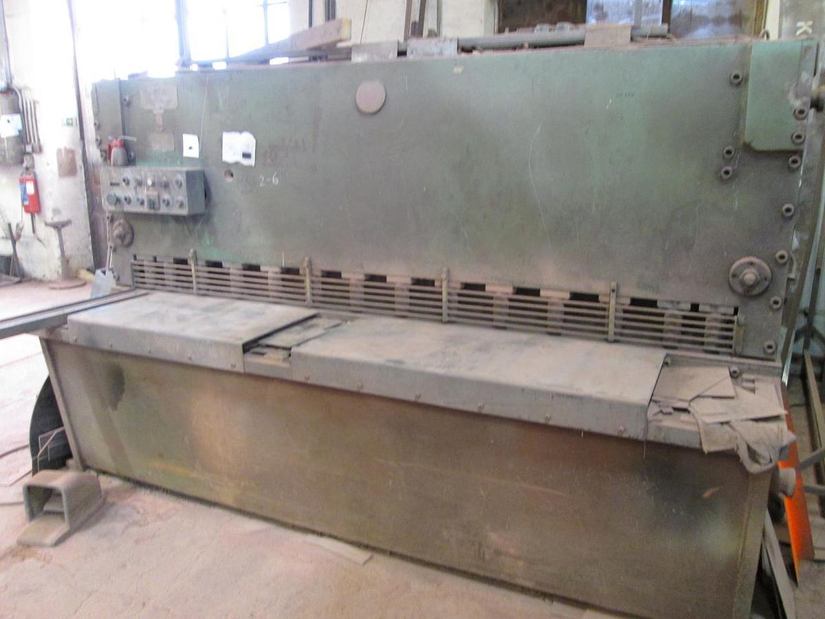 Used Hydraulic plate shear FG 825