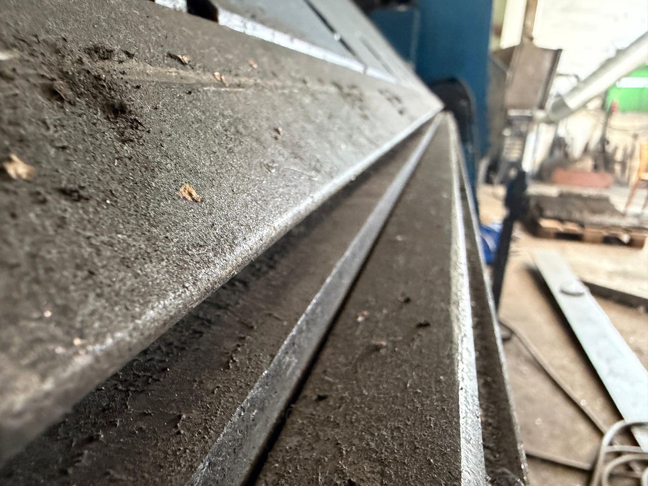 Ohýbačka plechů Metal Pres XON 2000/6C