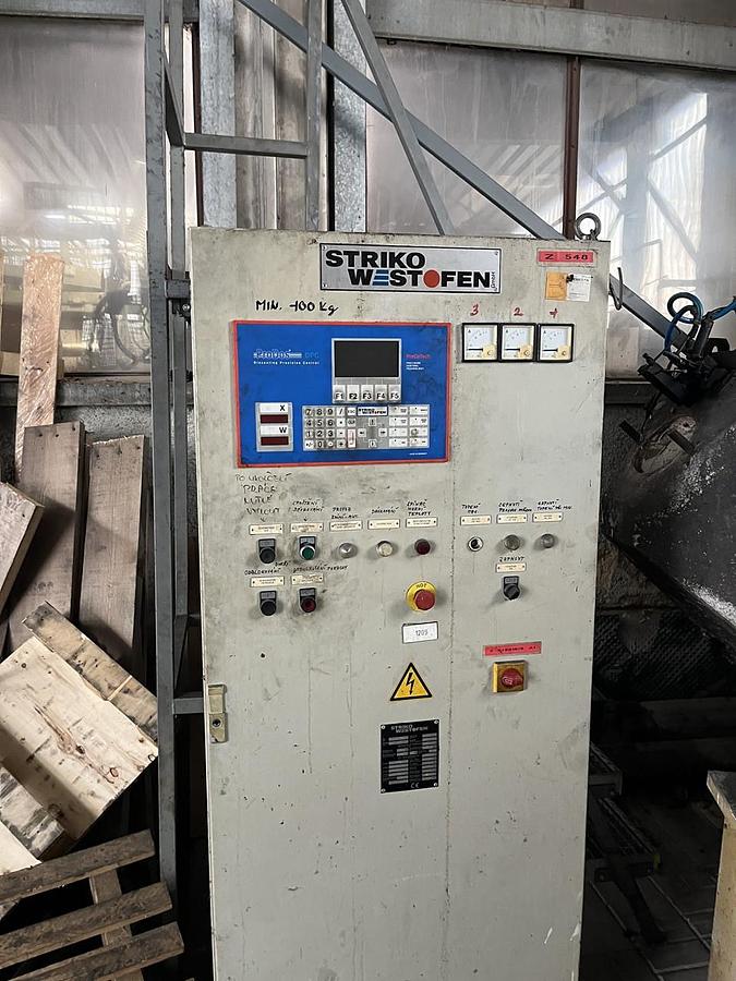 Licí stroj Bühler H 400 B