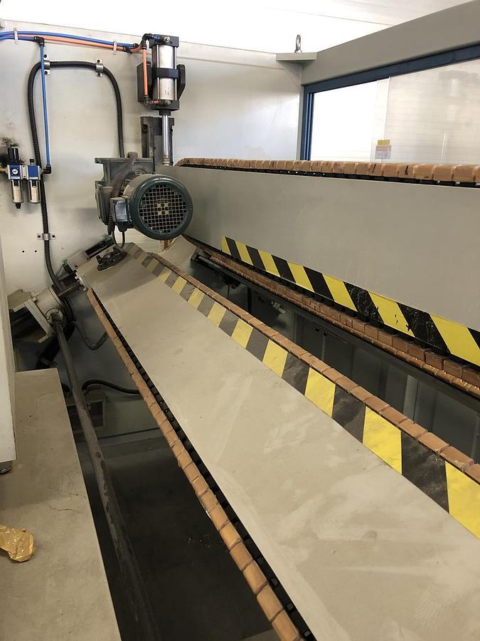 Used DEKUMA DKM-EQY250