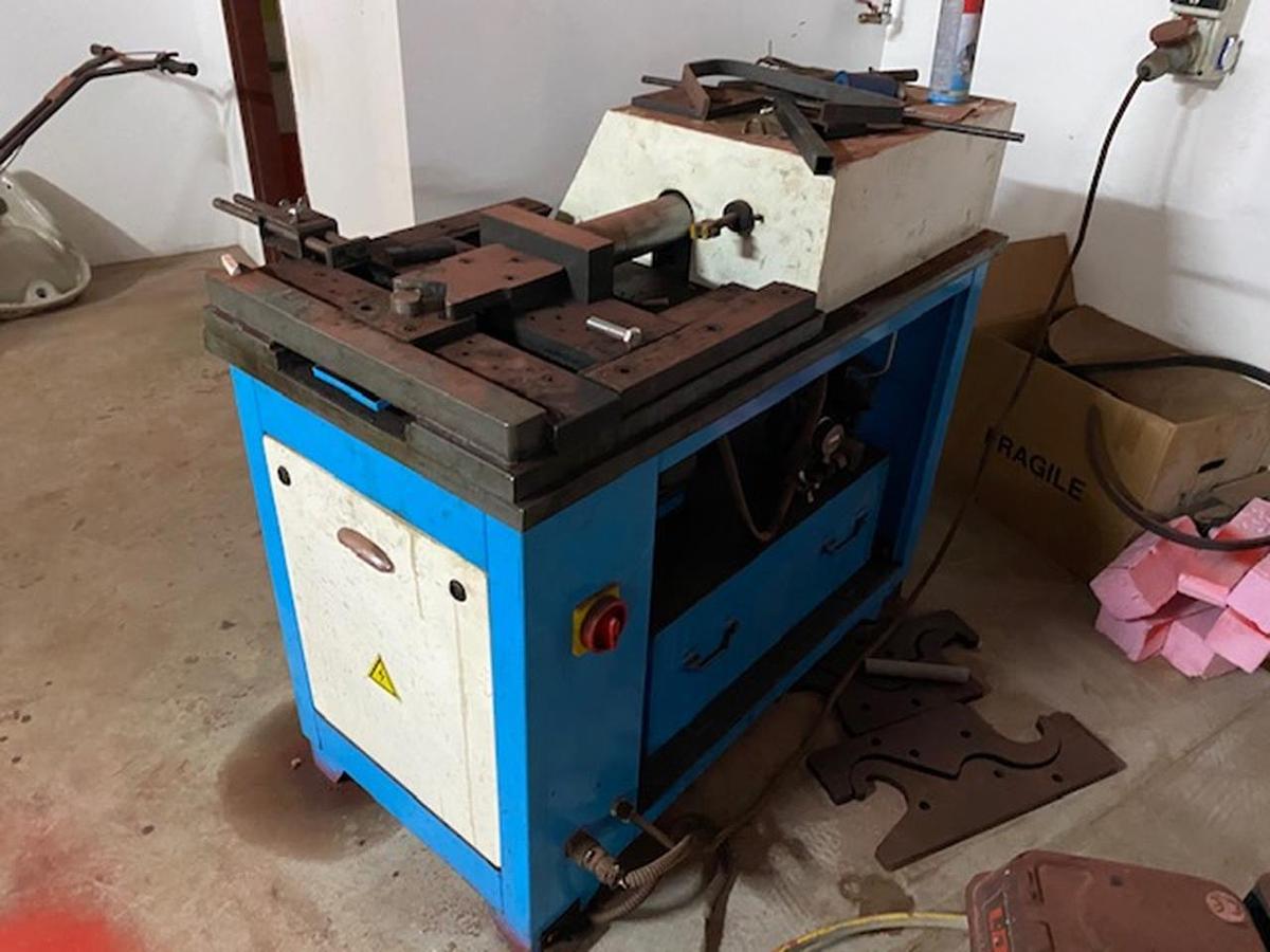 Used Accurl JGY-16B
