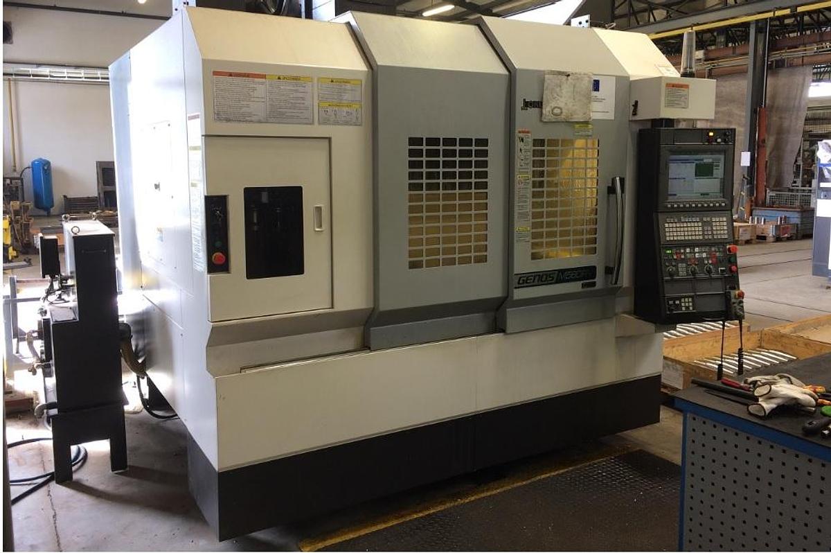 Used OKUMA GENOS M560RV