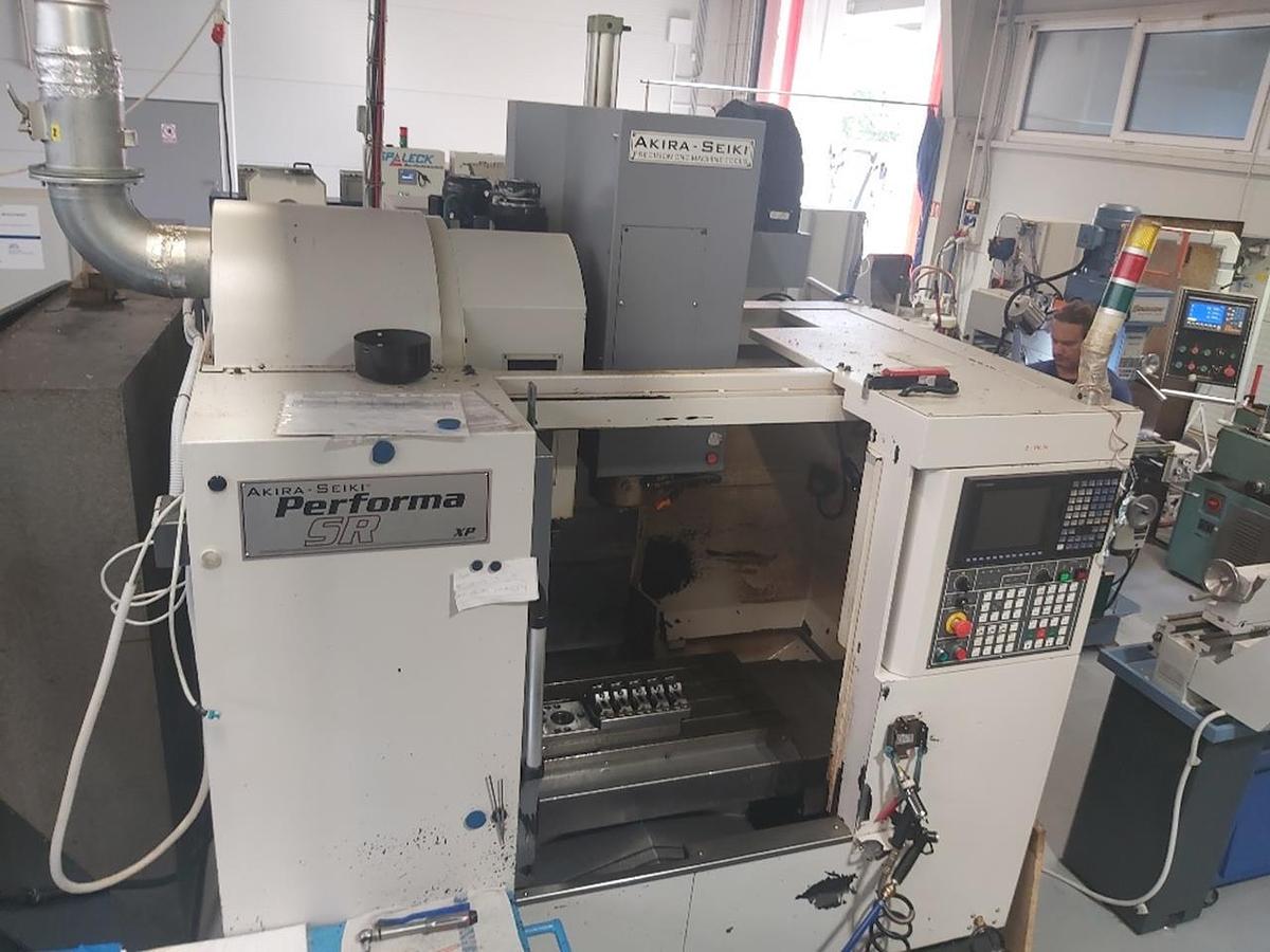 Used AKIRA SEIKI SR2 XP