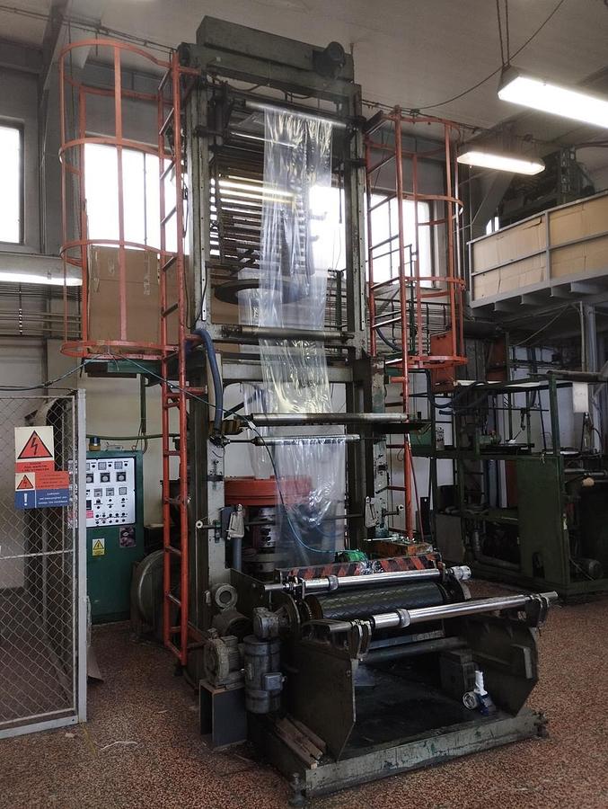 Used Queens Machinery Extruder for the production of PE film
