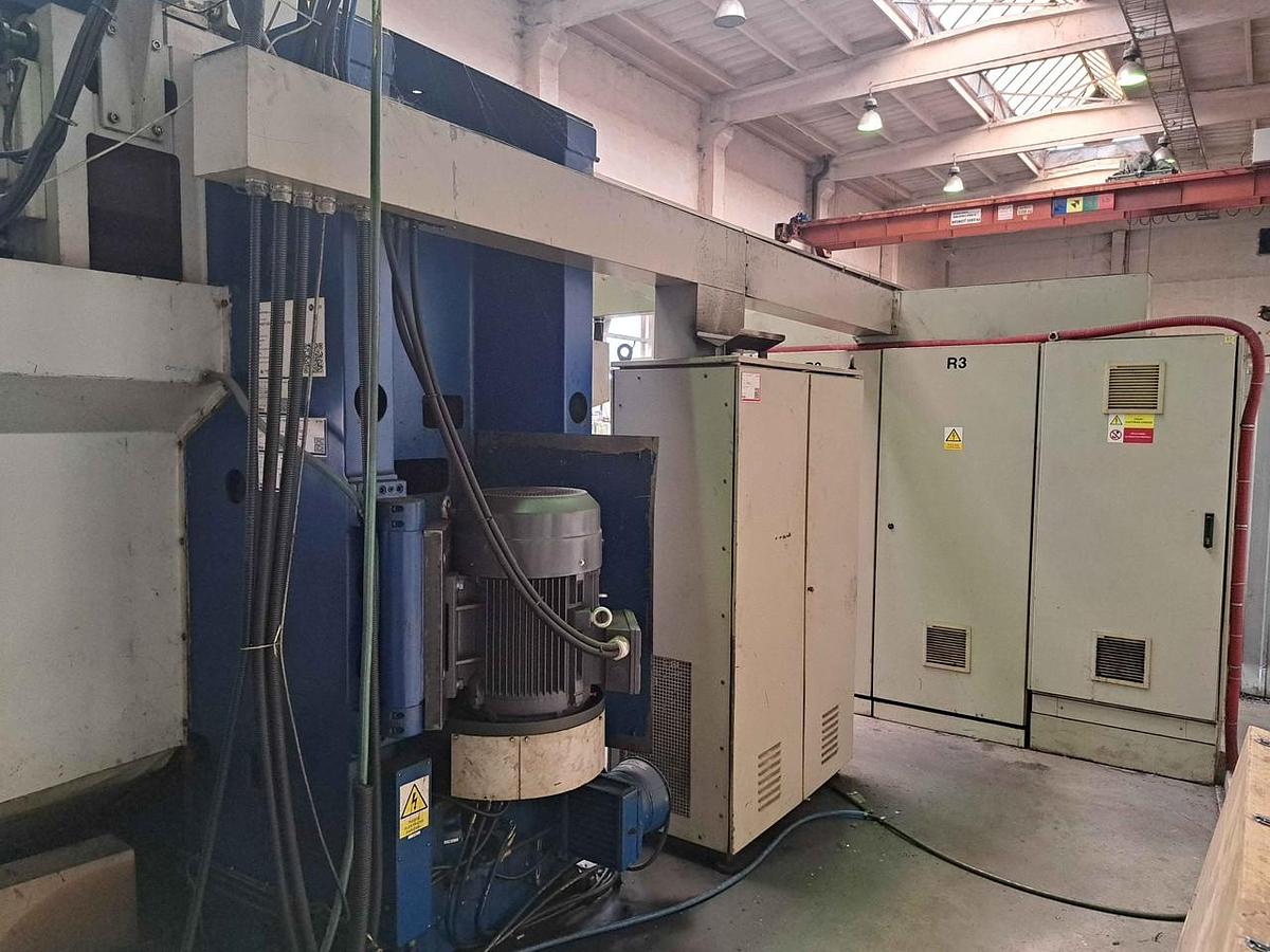 Gebraucht TOS SKQ 8 CNC
