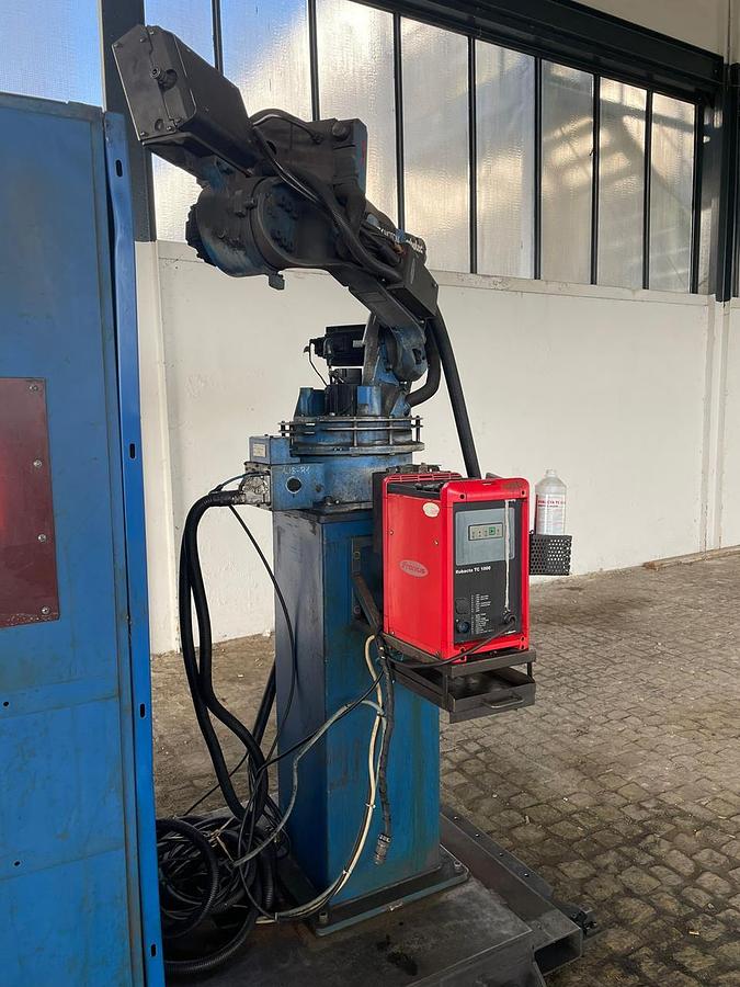 Used Motoman ROBOTEC EA1900