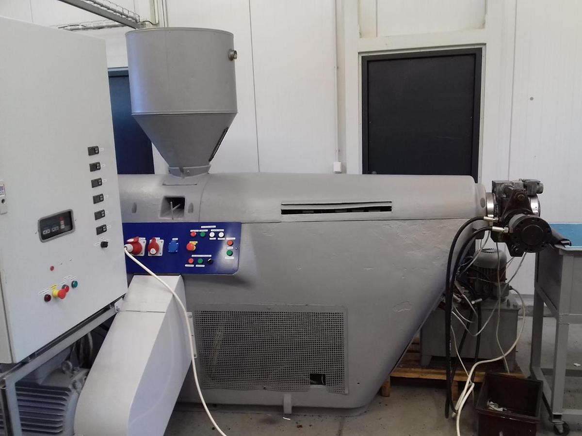 Used CHODOS 14083