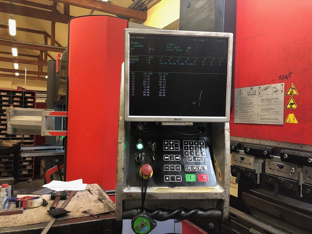 Used AMADA HFE 100-3