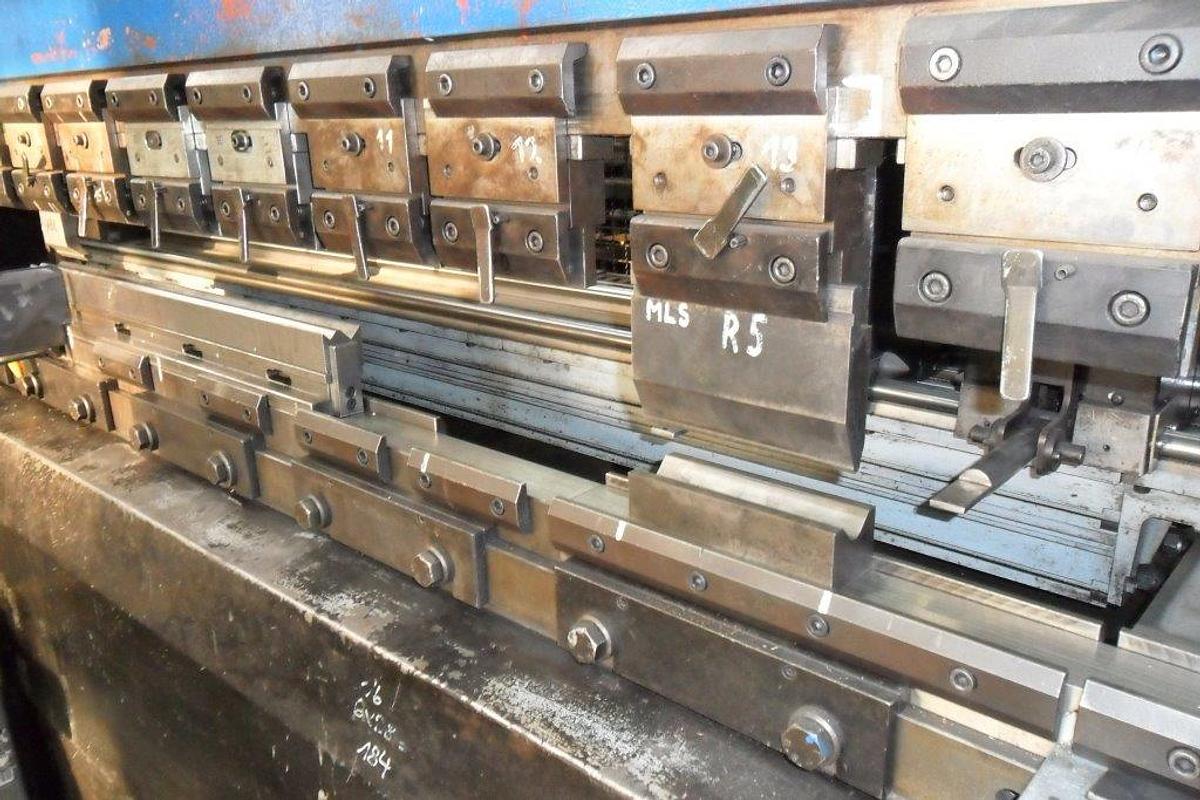 Used AMADA APX 125