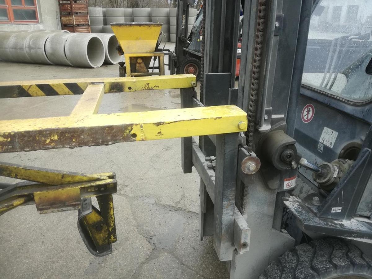 Used NISSAN Y1D2A25Q