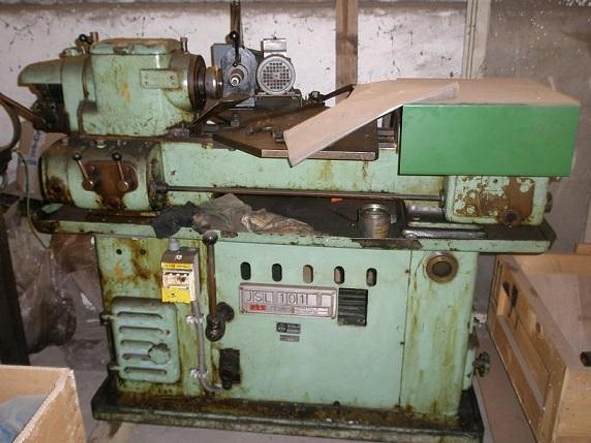 Used ZTS BRNO Centre lathe