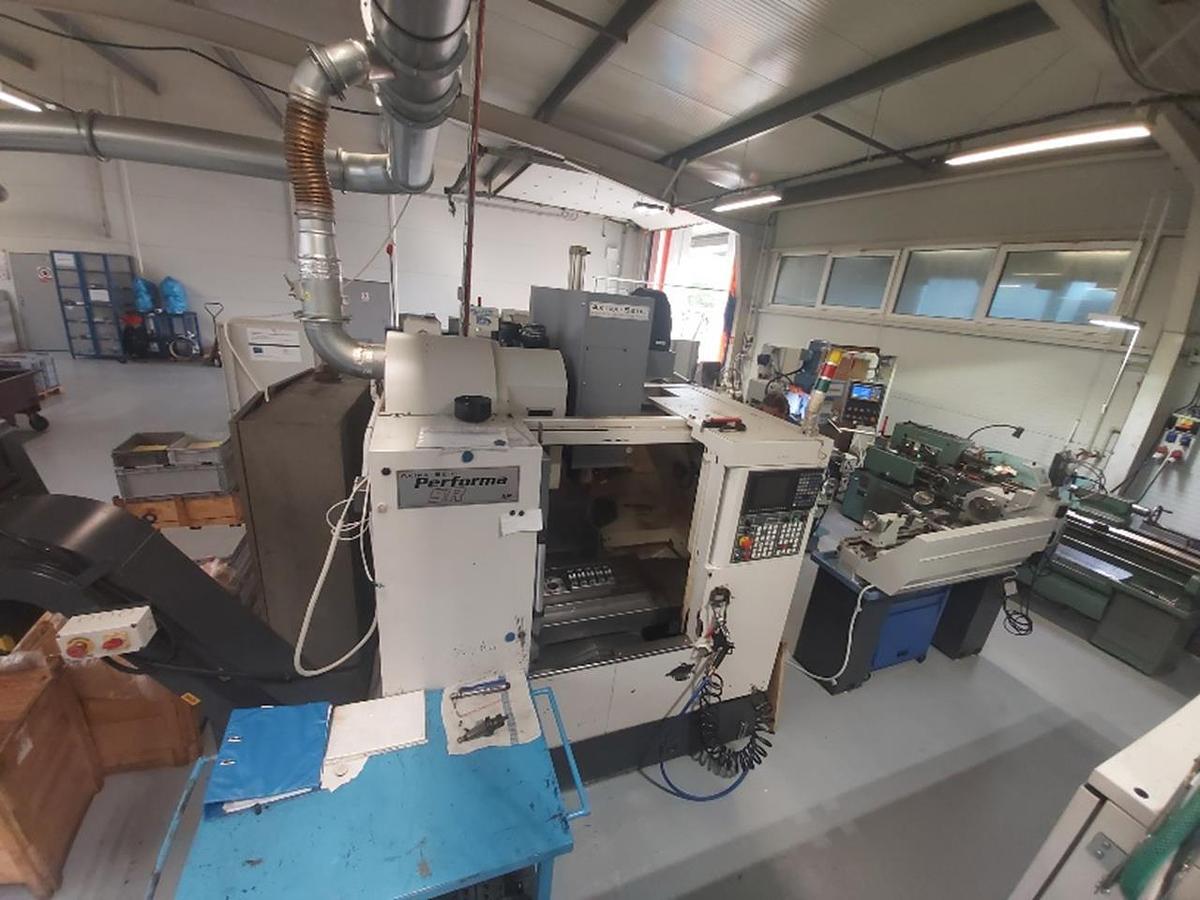 Used AKIRA SEIKI SR2 XP
