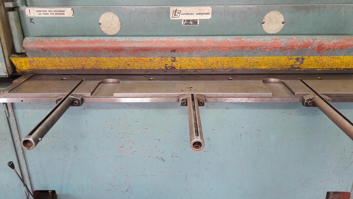 Used Liptovské strojárne NTC 2000/4