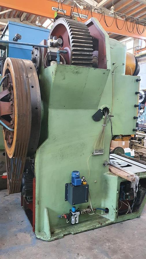 Used VSS LE 250 C