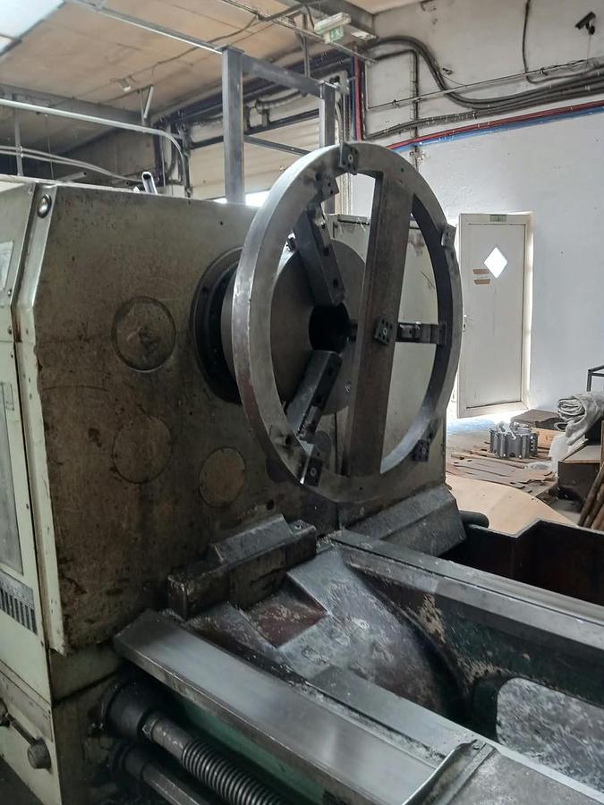 Hrotový soustruh TOS SUL 125/3000