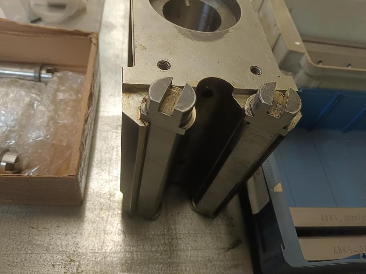 Použitý EHRT CNC BENDER EB-30
