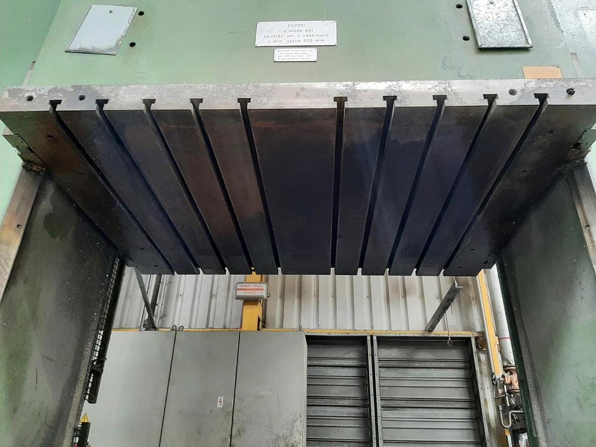 Used Dieffenbacher PHP 1000