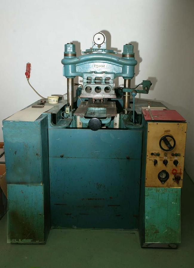Used FOMM Gilding machine
