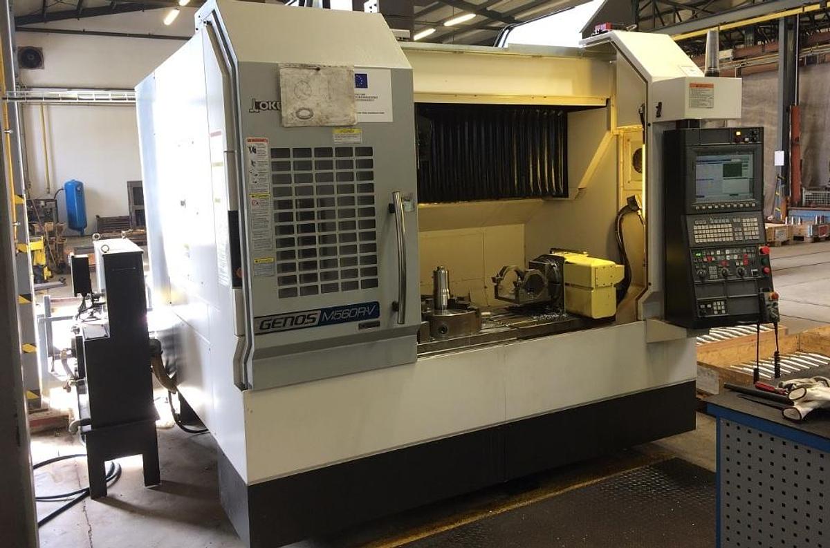 Used OKUMA GENOS M560RV