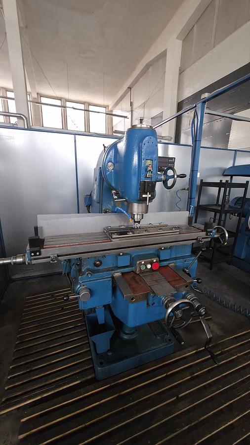 Vertical milling machine TOS FA 3 V