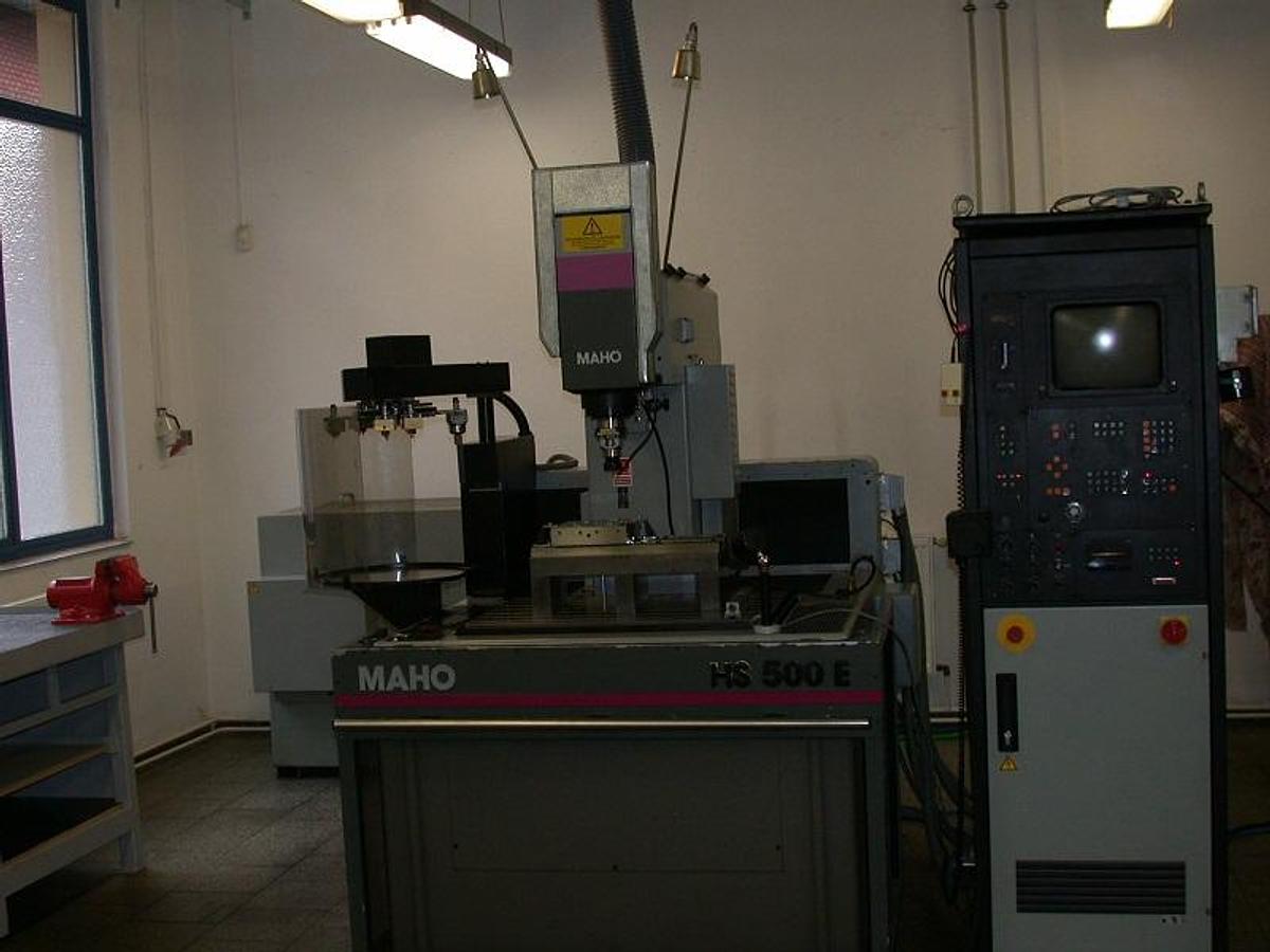 Used MAHO HS 500E