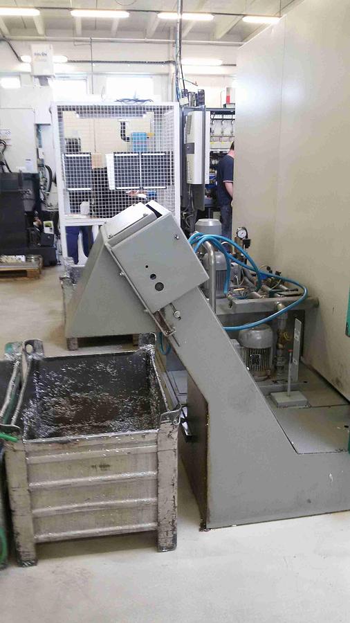 Used DECKEL MAHO DMC 103 V