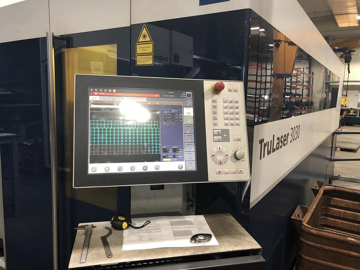Použitý TRUMPF TruLaser 3030 L49