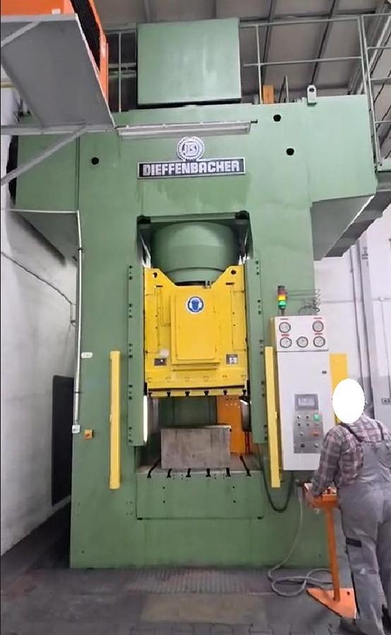 Hydraulický lis Dieffenbacher PO-F 1250 A