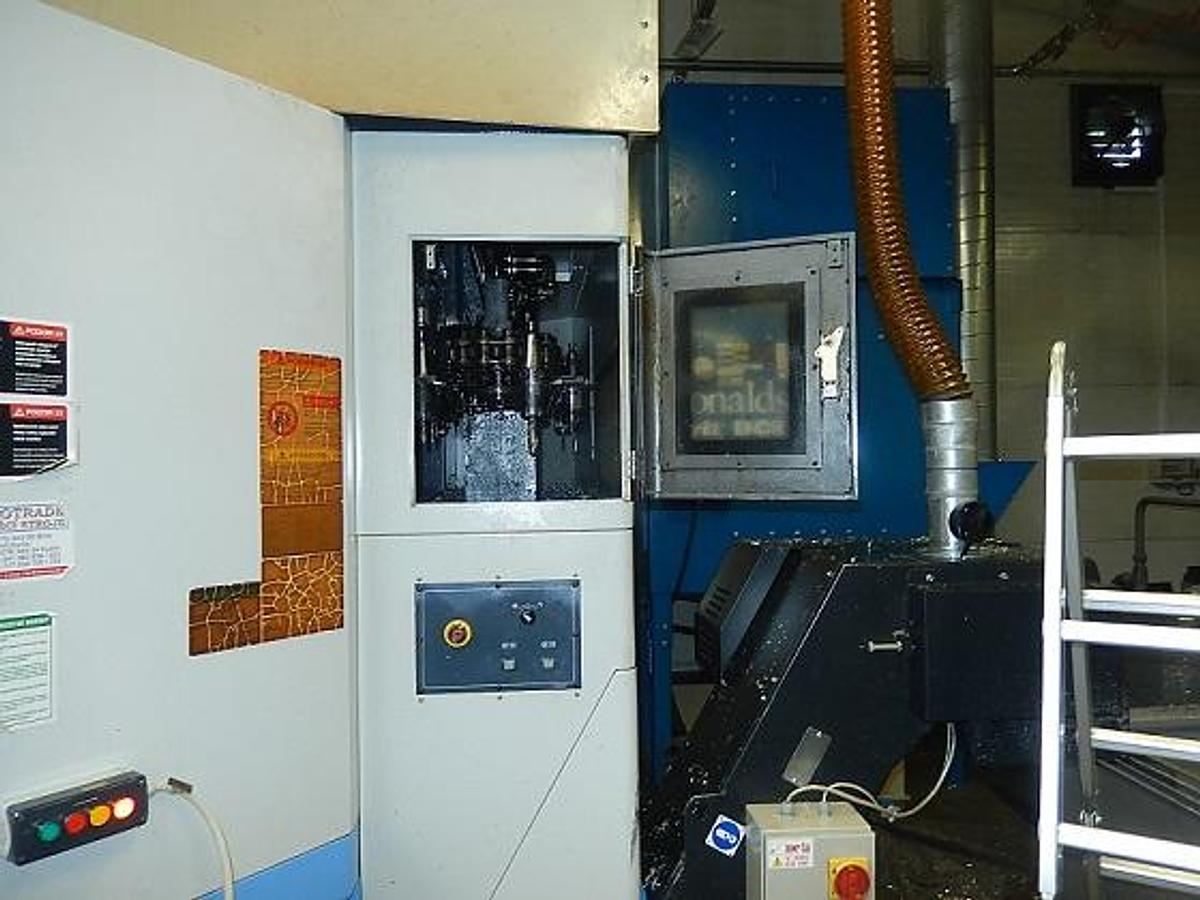 Gebraucht DOOSAN VC 400