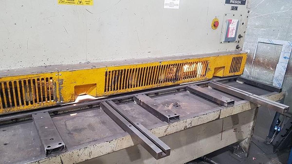 Použitý Strojárně Piesok CNTA 3150/6,3A